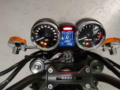 Kawasaki Z900RS 2023
