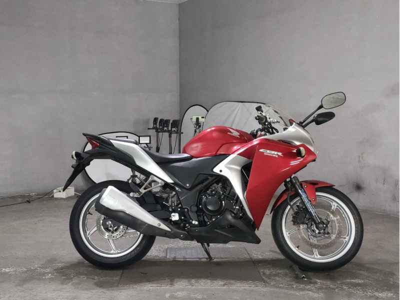 Honda CBR250R 2011