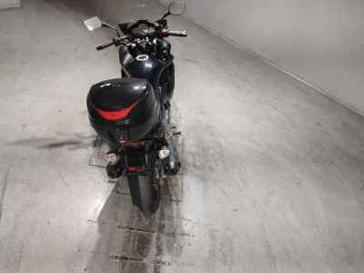 Suzuki GSR250F