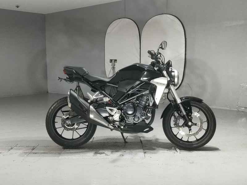 Honda CB250R 2018