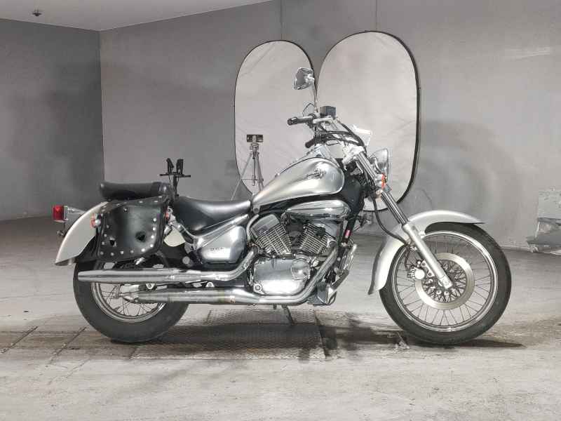 Suzuki Intruder 250LC