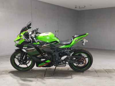 Kawasaki Ninja ZX-25R KRT Edition