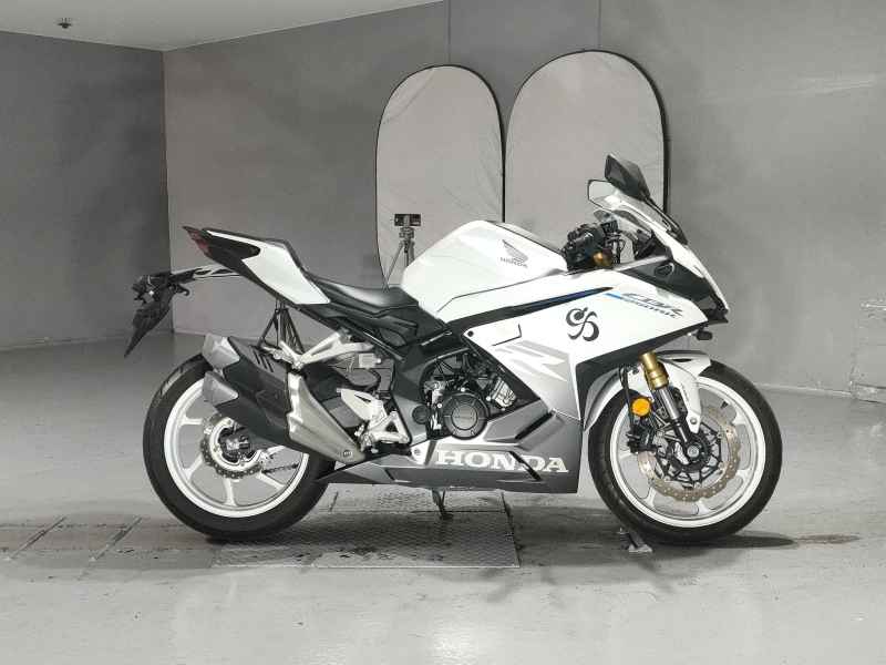 Honda CBR250RR 2023