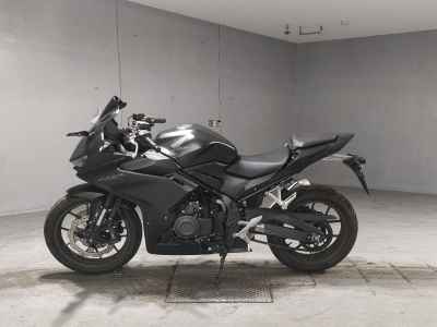 Honda CBR400R 2024