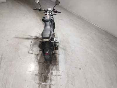 Husqvarna Svartpilen 250