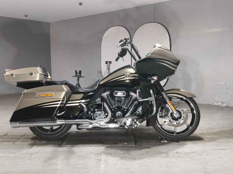 Harley-Davidson FLTRXSE1800 CVO 2013