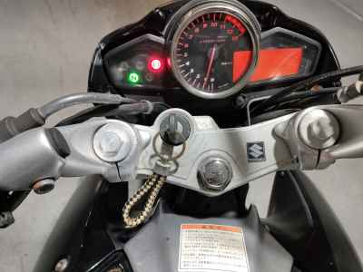 Suzuki GSR250