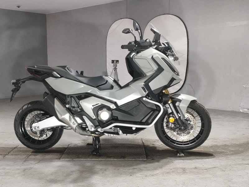Honda X-Adv 750 2025