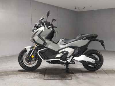 Honda X-Adv 750 2025