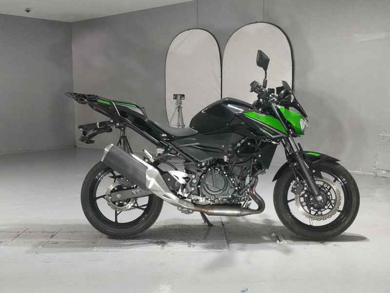 Kawasaki Z400 2022