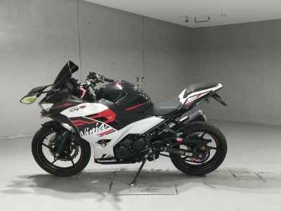 Kawasaki Ninja 400 2020