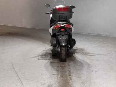 Yamaha XMAX 250