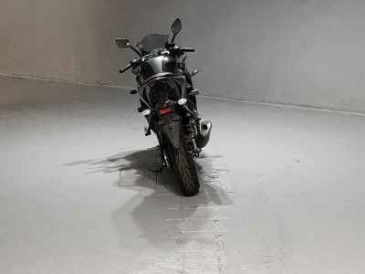 Yamaha YZF-R25 2015