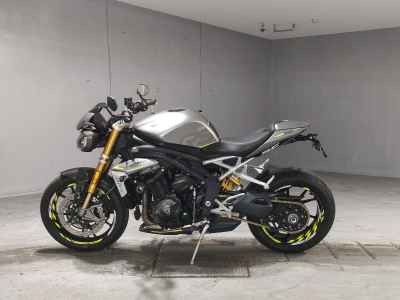 Triumph Speed Triple 1200 RS 2021