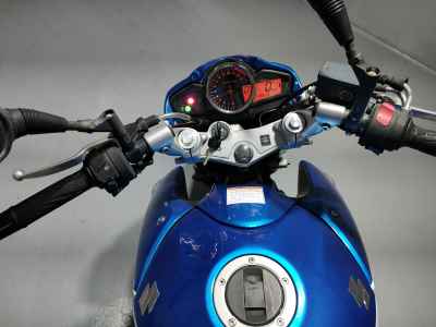 Suzuki GSR250