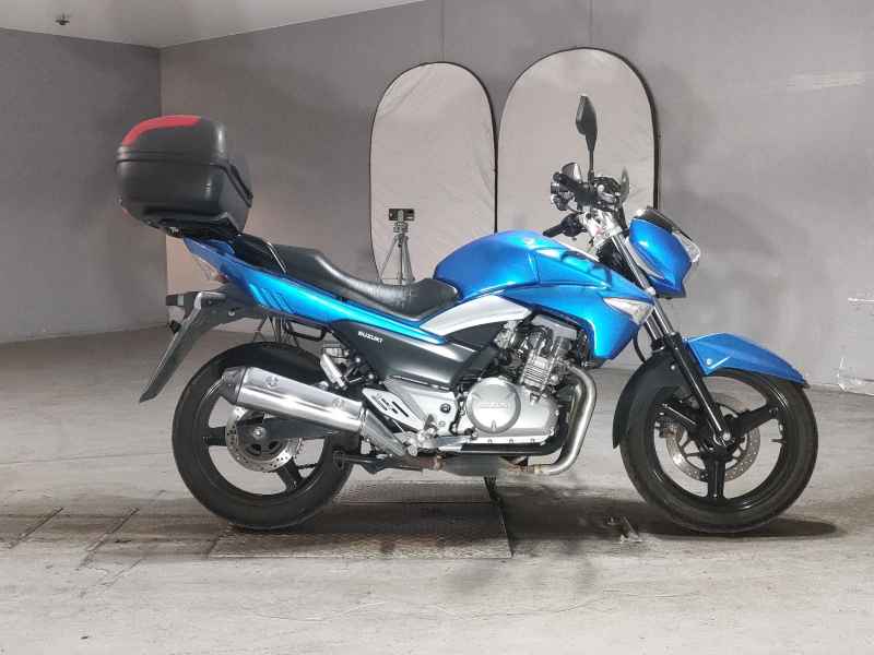 Suzuki GSR250