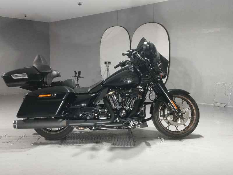 Harley-Davidson Street Glide FLHXST1920 2023