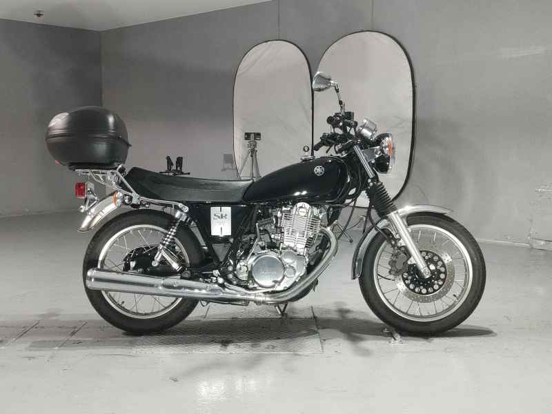 Yamaha SR400 2020