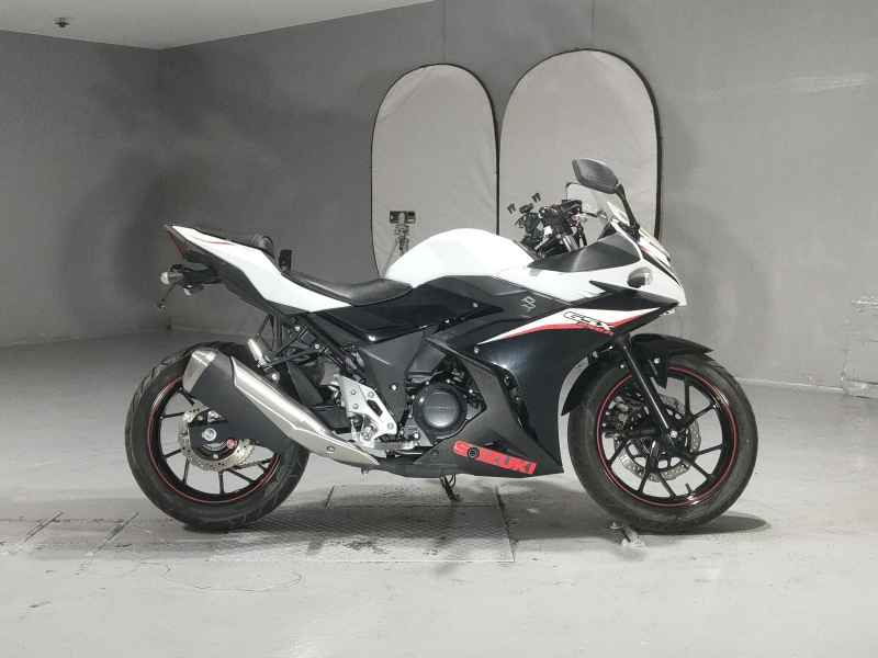 Suzuki GSX250R