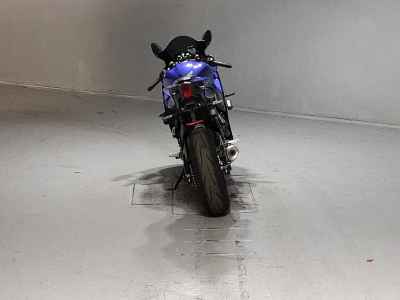 Yamaha YZFR72 2022