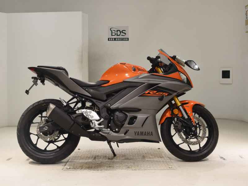Yamaha YZFR25 2022