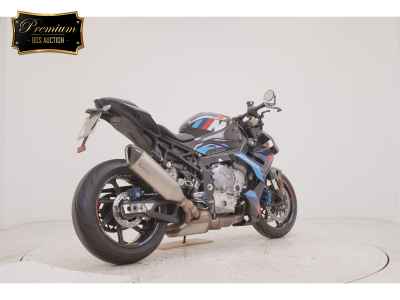 BMW M1000R 2023