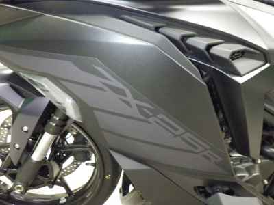 Kawasaki Ninja ZX-25R SE