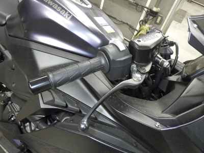 Kawasaki Ninja ZX-25R SE