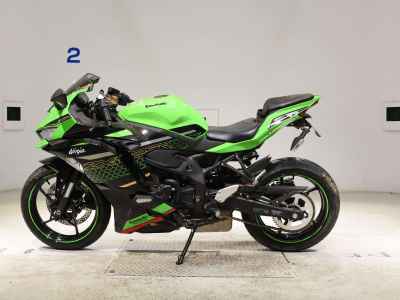 Kawasaki Ninja ZX-25R 2021