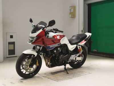 Honda CB400 Super Boldor 2015