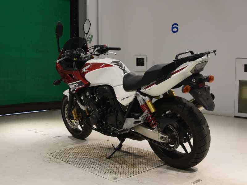 Honda CB400 Super Boldor 2016