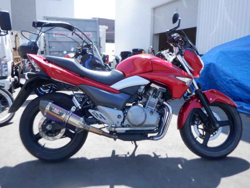 Suzuki GSR250