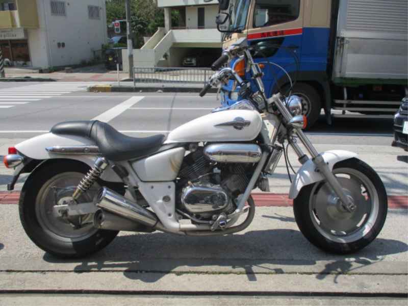 Honda Magna S