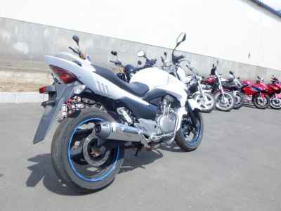 Suzuki GSR250