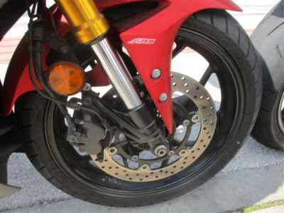 Yamaha YZFR25 2019