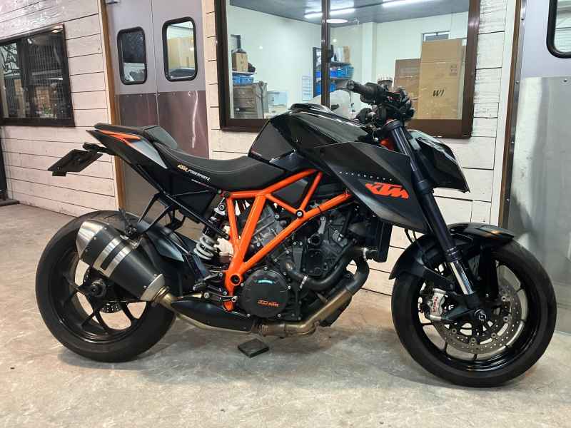 KTM 1290 Super Duke R 2015