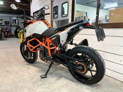 KTM 690 Duke R 2013