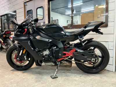Yamaha YZF R1S 2021