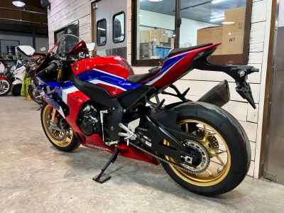 Honda CBR1000RR 2023