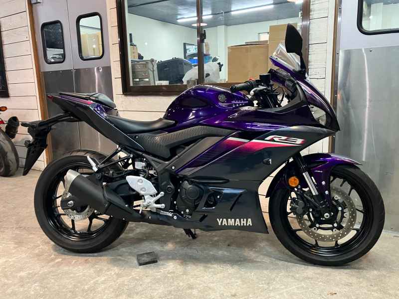 Yamaha YZFR3 2025