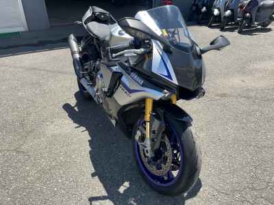 Yamaha YZFR1M 2016