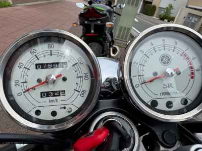 Yamaha SR400 2021