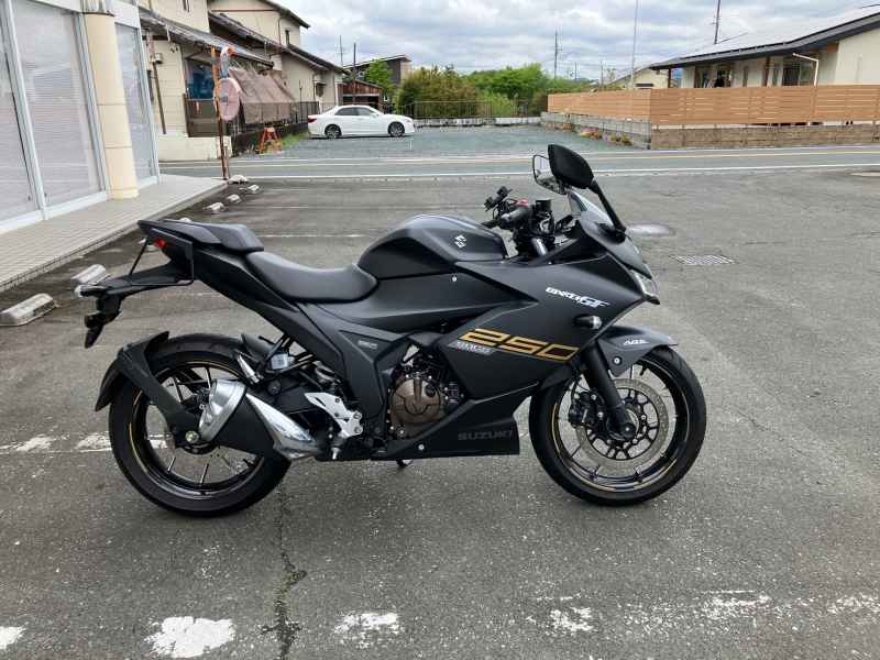 Suzuki Gixxer 250SF