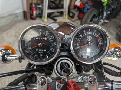 Yamaha SR400 2016