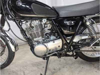 Yamaha SR400 2016