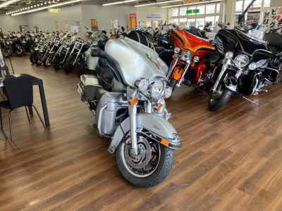 Harley-Davidson ｰFLHT 2006