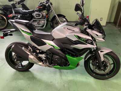 Kawasaki Z7 Hybrid 2025