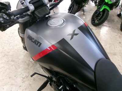 Ducati Diavel 2022