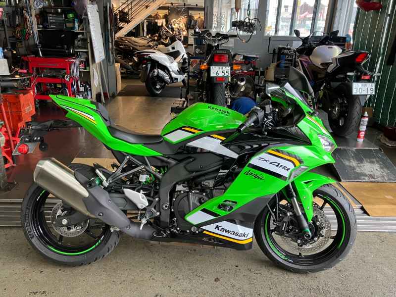 Kawasaki Ninja ZX 4RR 2025