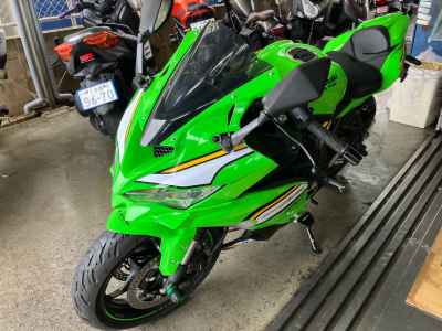 Kawasaki Ninja ZX 4RR 2025